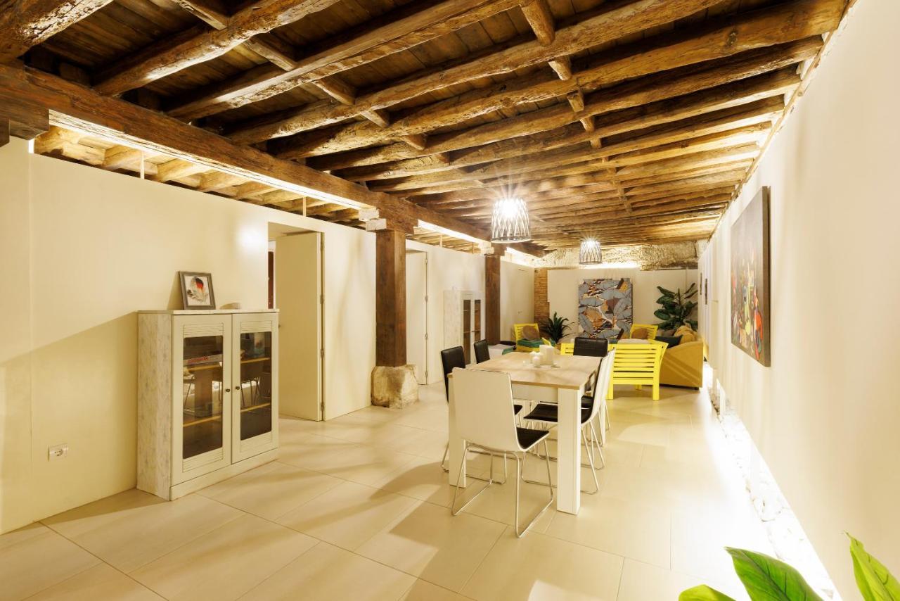 Casa Deluxe Herreros アルカラ・デ・エナレス エクステリア 写真